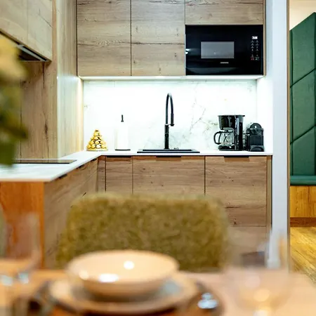 Good Time- Centrum, Blisko Wyciagu I Szlakow شكلارسكا بوريبا